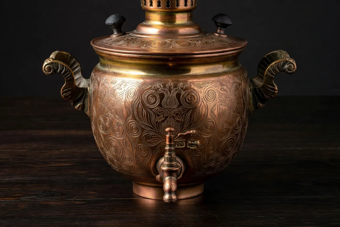 Samovar en cuivre doré traditionnel russe, XIXe siècle
